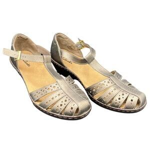 🥿 Clarks Metallic Pubbled Cutout Leather Mary Jane 7.5M Comfort Fisherman Style
